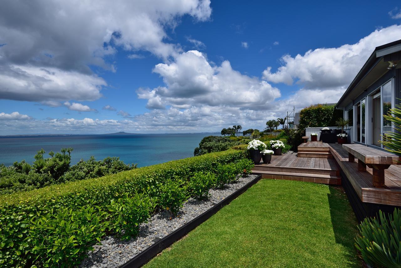 Luxury House With Clifftop Seaview Whangaparaoa Exterior photo